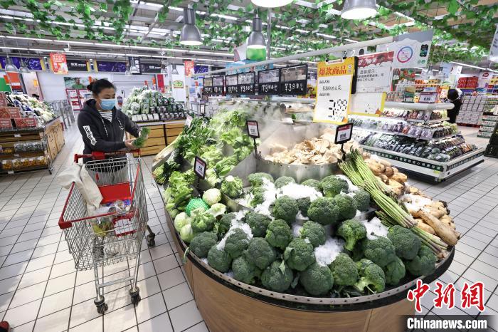 30年間，購物方式從“手推車”到“一鍵購”，美特好見證著山西超市經(jīng)濟的變遷?！堅?攝