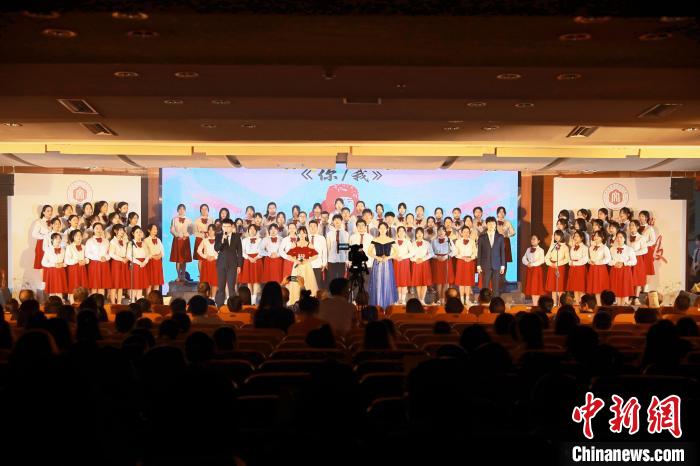 詩歌朗誦會現(xiàn)場?！￠}南師范大學(xué)供圖