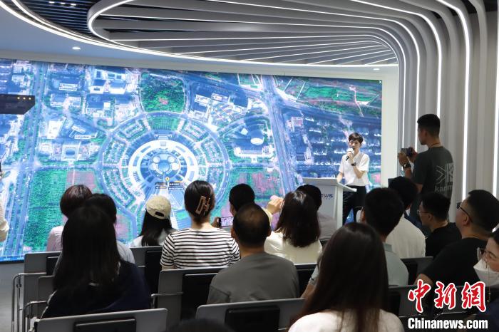 數(shù)字地球技術(shù)應(yīng)用講解?！≈锌菩菆D供圖