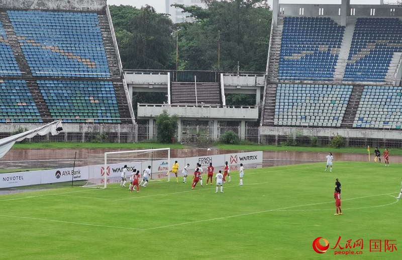 中國臺北隊門前風(fēng)聲鶴唳。人民網(wǎng)記者 李秉新攝