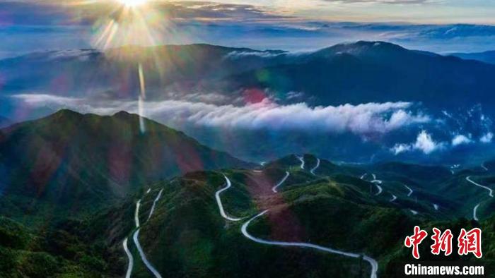 湖南城步苗族自治縣地處湘西南苗疆要區(qū)。　城步縣委宣傳部 供圖