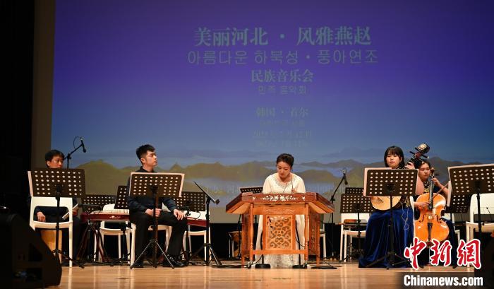 圖為音樂會(huì)現(xiàn)場?！∈谞栔袊幕行墓﹫D