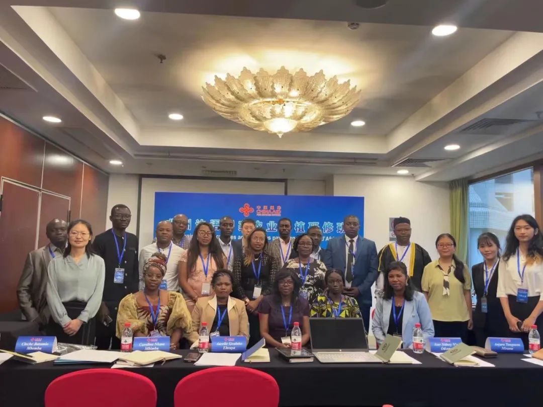 非洲法語國家農(nóng)業(yè)種植研修班學(xué)員合影 受訪單位供圖。