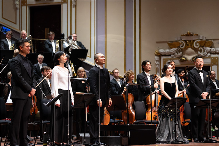 圖片說明： 8月5日，2023愛丁堡國際藝術(shù)節(jié)開幕式音樂會《慈悲頌》的演出現(xiàn)場。照片由藝術(shù)節(jié)組委會提供