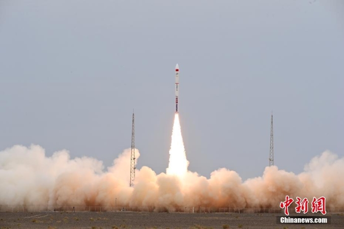 北京時(shí)間2023年8月10日12時(shí)03分，谷神星一號(hào)遙七運(yùn)載火箭在我國(guó)酒泉衛(wèi)星發(fā)射中心成功發(fā)射升空，將搭載的西光壹號(hào)01星等7顆衛(wèi)星順利送入預(yù)定軌道，發(fā)射任務(wù)獲得圓滿成功。此次任務(wù)是谷神星一號(hào)運(yùn)載火箭第7次飛行。汪江波 攝