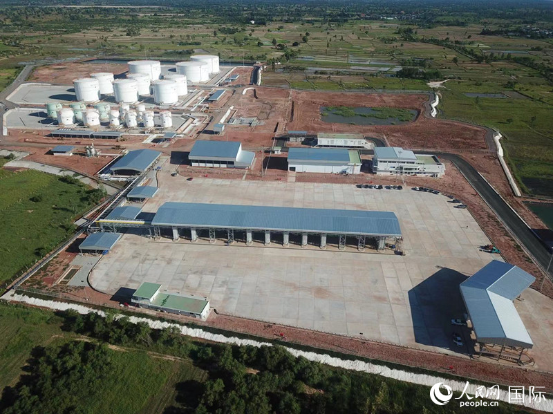 泰國(guó)東北部成品油管道項(xiàng)目終端罐區(qū)。人民網(wǎng)記者 孫廣勇攝