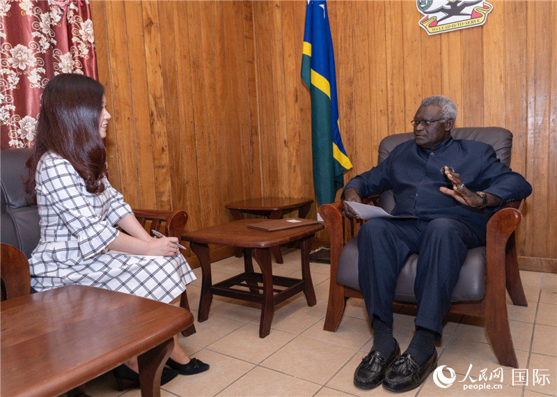 2023年9月14日，所羅門群島總理梅納西·索加瓦雷在首都霍尼亞拉接受人民網(wǎng)記者專訪。人民網(wǎng) 賀吉攝