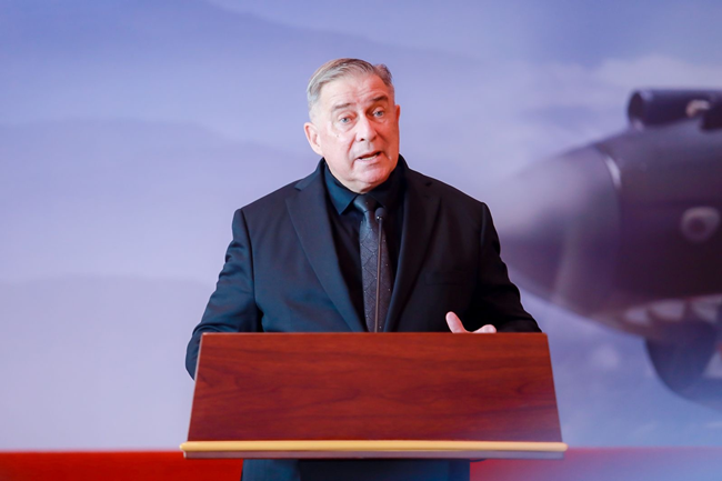 2023年10月30日，美中航空遺產(chǎn)基金會主席杰弗里·格林在中國人民抗日戰(zhàn)爭紀(jì)念館的活動中發(fā)表講話。中國人民對外友好協(xié)會供圖