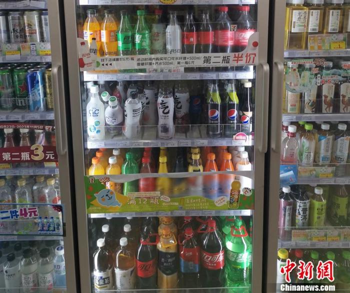 某便利店，最便宜的瓶裝飲料也在4元以上。<a target='_blank' href='/' ><p  align=