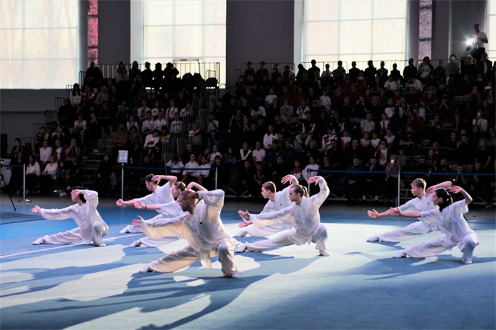 俄羅斯武術(shù)運動員進行示范表演。駐俄羅斯大使館供圖