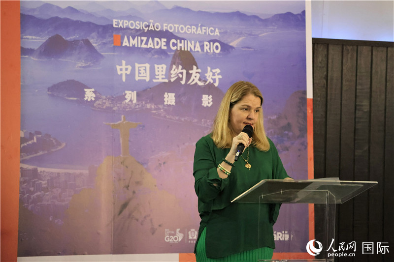 巴西中國創(chuàng)新經濟研究院主席克勞迪婭·亞努齊在活動中致辭。人民網記者 時元皓攝
