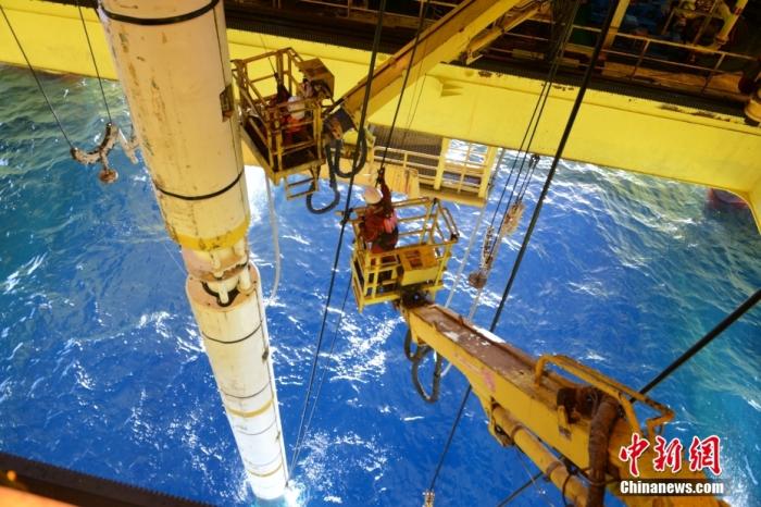 正在作業(yè)的工作人員。<a target='_blank' href='/' _fcksavedurl='/' ><p  align=