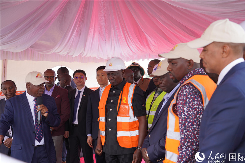 開工儀式現(xiàn)場。人民網(wǎng)記者 黃煒鑫攝