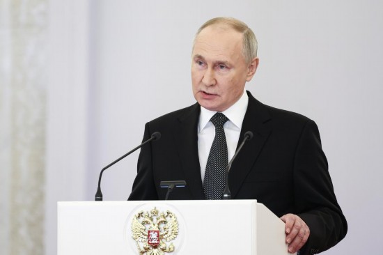 2023年12月8日，俄羅斯總統(tǒng)普京在莫斯科克里姆林宮出席“祖國英雄日”慶祝儀式。新華社/塔斯社