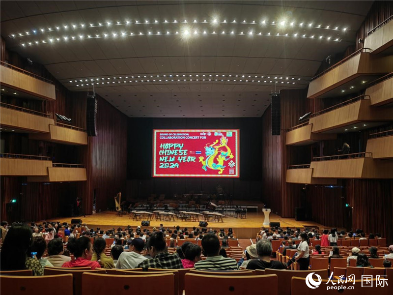 “歡慶之聲—2024歡樂春節(jié)音樂會”14日在泰國瑪希隆王子音樂廳舉行。人民網(wǎng)記者 楊一攝