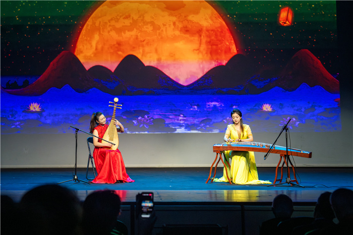  現(xiàn)場(chǎng)表演。中國(guó)駐希臘大使館供圖