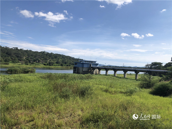 位于卡夫河渡口的供水項(xiàng)目。人民網(wǎng)記者 黃培昭攝