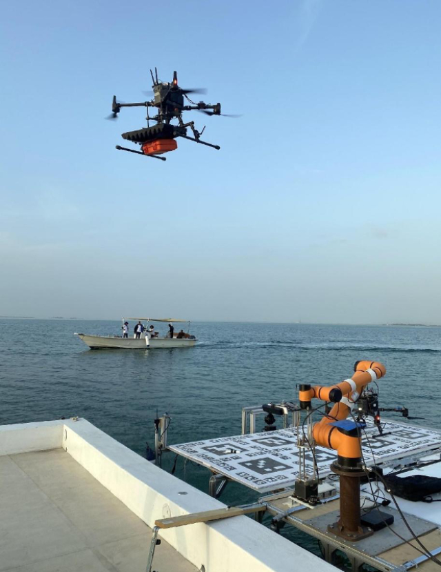 圖為飛鷹隊在比賽中。北京理工大學(xué)供圖