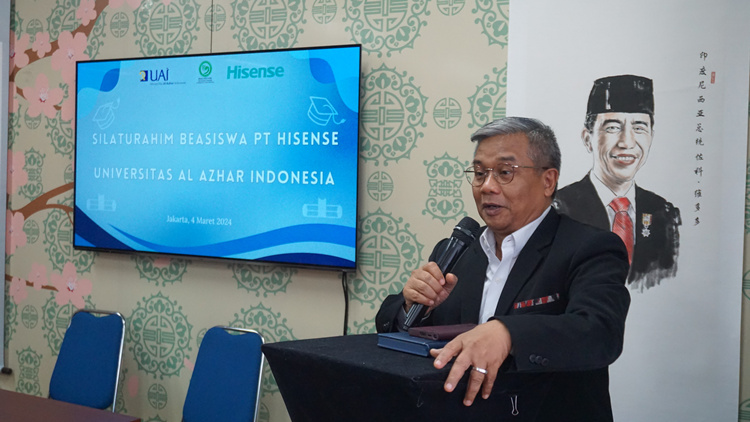 阿拉扎大學(xué)校長亞塞普致辭。阿拉扎大學(xué)孔子學(xué)院供圖