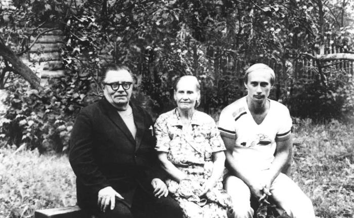 從圣彼得堡到莫斯科，普京從政大事記：下一個六年怎么走？