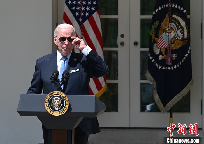 當?shù)貢r間7月30日上午，美國總統(tǒng)拜登新冠檢測再次呈陽性。他此次沒有癥狀，但將采取隔離措施。資料圖為拜登7月27日解除隔離后在白宮發(fā)表講話。 <a target='_blank' href='/'><p  align=