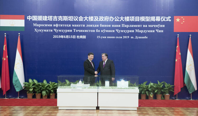 第1視點(diǎn)丨這兩座大樓，見(jiàn)證著中塔友誼