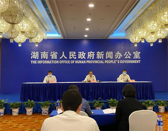 發(fā)布會現(xiàn)場。 向宇攝