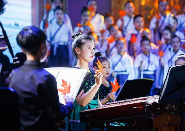 樂團在臺上演出。單位供圖