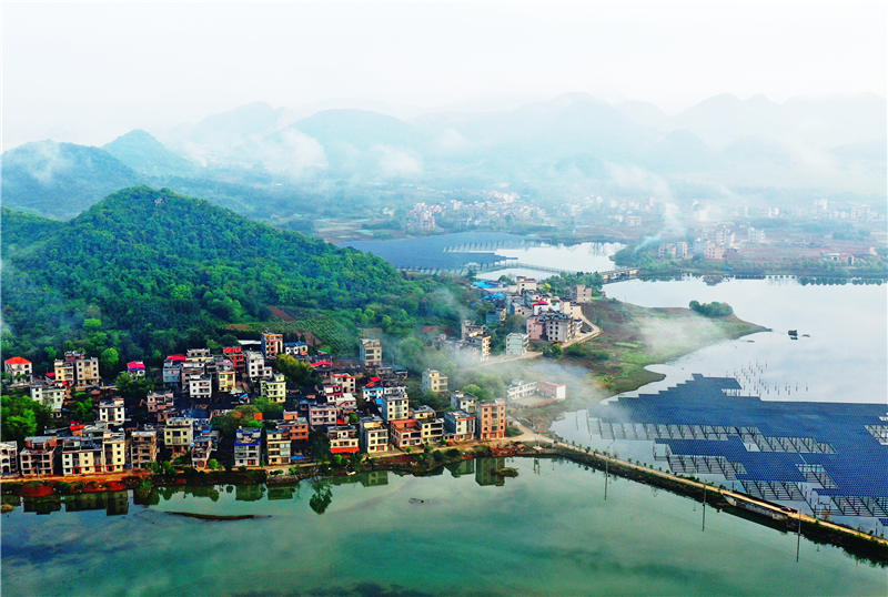 湖南省郴州市嘉禾縣千家洞水庫風(fēng)光。黃春濤攝