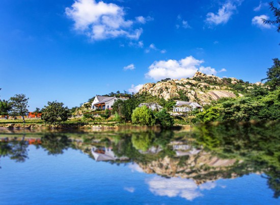 掩映于綠水青山間的朐山書院。丁躍進(jìn)攝