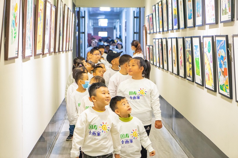 國(guó)壽小畫(huà)家創(chuàng)意作品征集活動(dòng)啟幕。單位供圖