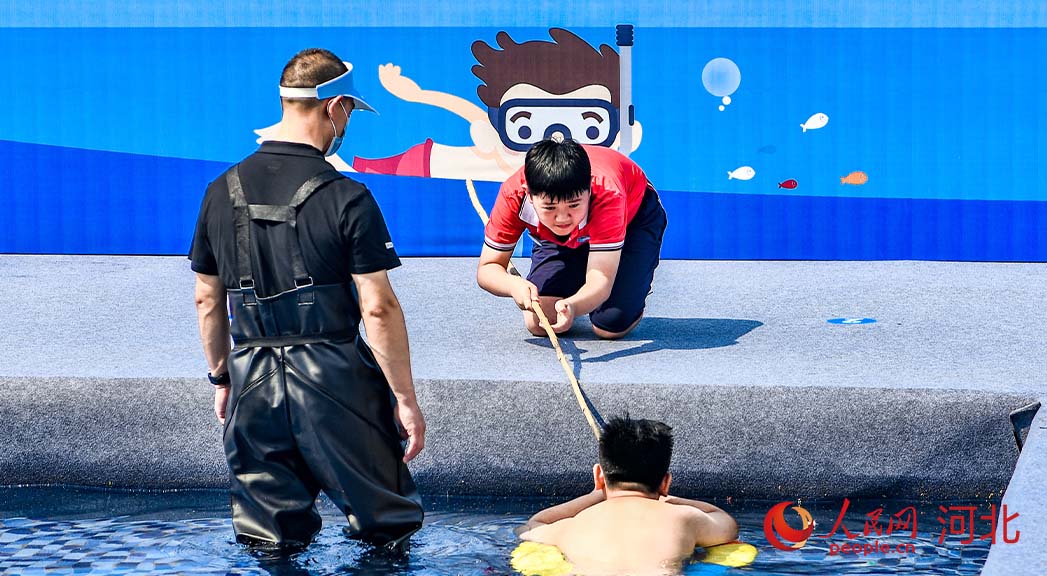 活動(dòng)現(xiàn)場模擬演練。 人民網(wǎng) 周博攝