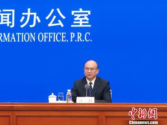  河北省委副書記、省長(zhǎng)許勤答記者問(wèn)　郭超凱　攝