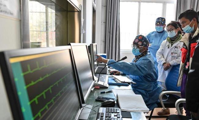 從“援物”到“援人”:“雪域江南”誕生帶不走的醫(yī)療隊