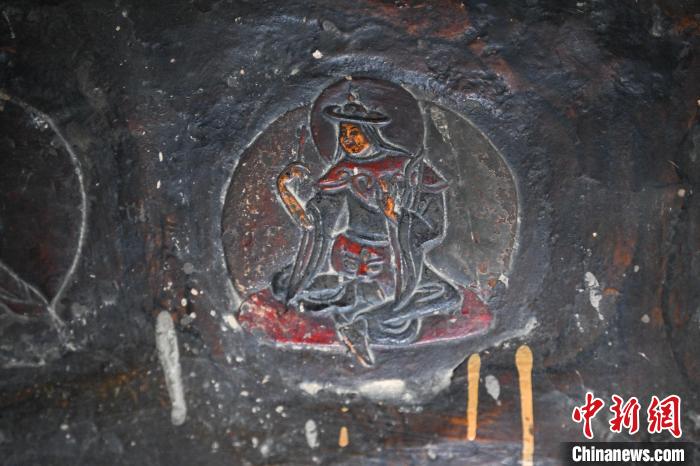 西藏當雄：瑪尼拉康里的藏傳佛教石刻藝術(shù)瑰寶