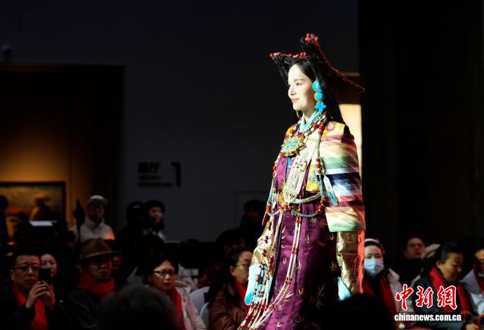 西藏拉薩舉辦2026年拉薩新年服飾秀活動(dòng)