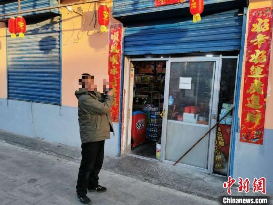 圖為犯罪嫌疑人指認現(xiàn)場。　青海省公安廳森林警察總隊刑偵治安支隊供圖