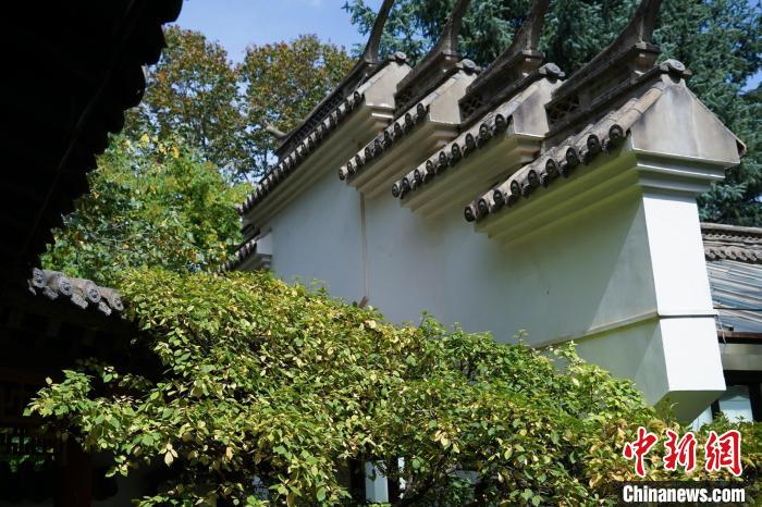 圖為西寧園林植物園內的蘇式風格建筑?！●R銘言 攝