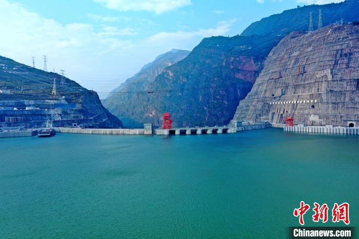 圖為白鶴灘水電站?！∷娝木止﹫D