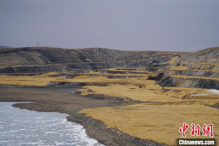 圖為青海省海西蒙古族藏族自治州天峻縣木里礦區(qū)?！●R銘言 攝