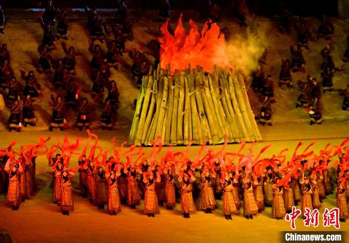 3月17日，西藏拉薩，《文成公主》大型史詩(shī)劇演出現(xiàn)場(chǎng)?！±盍?攝