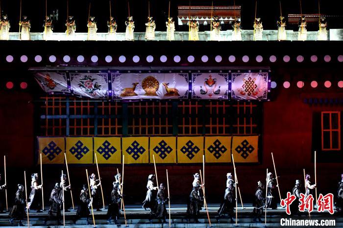 3月17日，西藏拉薩，《文成公主》大型史詩(shī)劇演出現(xiàn)場(chǎng)?！±盍?攝