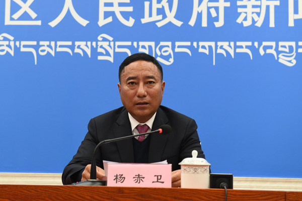 楊赤衛(wèi) 林芝市常委、政府副市長(zhǎng).JPG