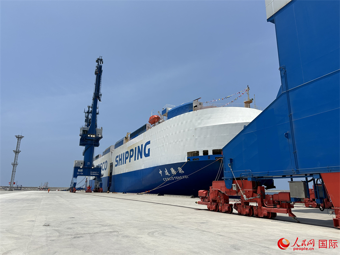 當(dāng)?shù)貢r(shí)間11月15日，停靠在錢(qián)凱港的船只。人民網(wǎng)記者 周雨攝