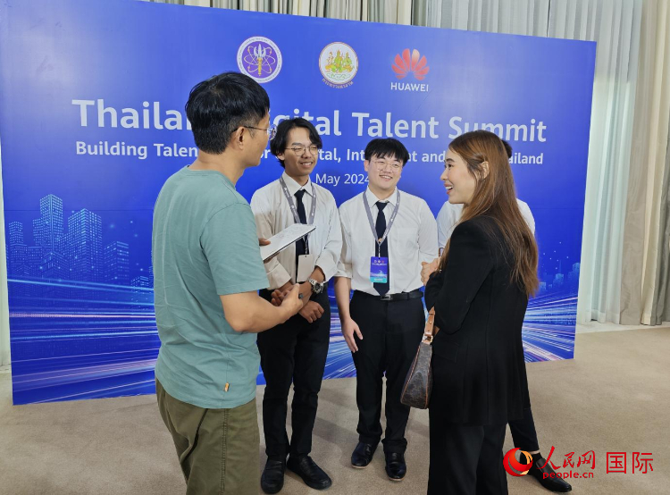 泰國國立法政大學學生接受本網(wǎng)采訪。李映民攝