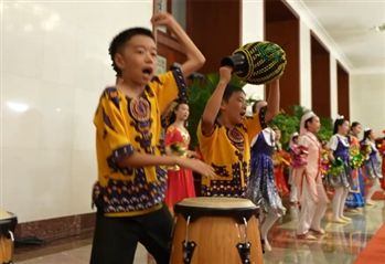 拉片看！從億點細節(jié)看懂中非情誼