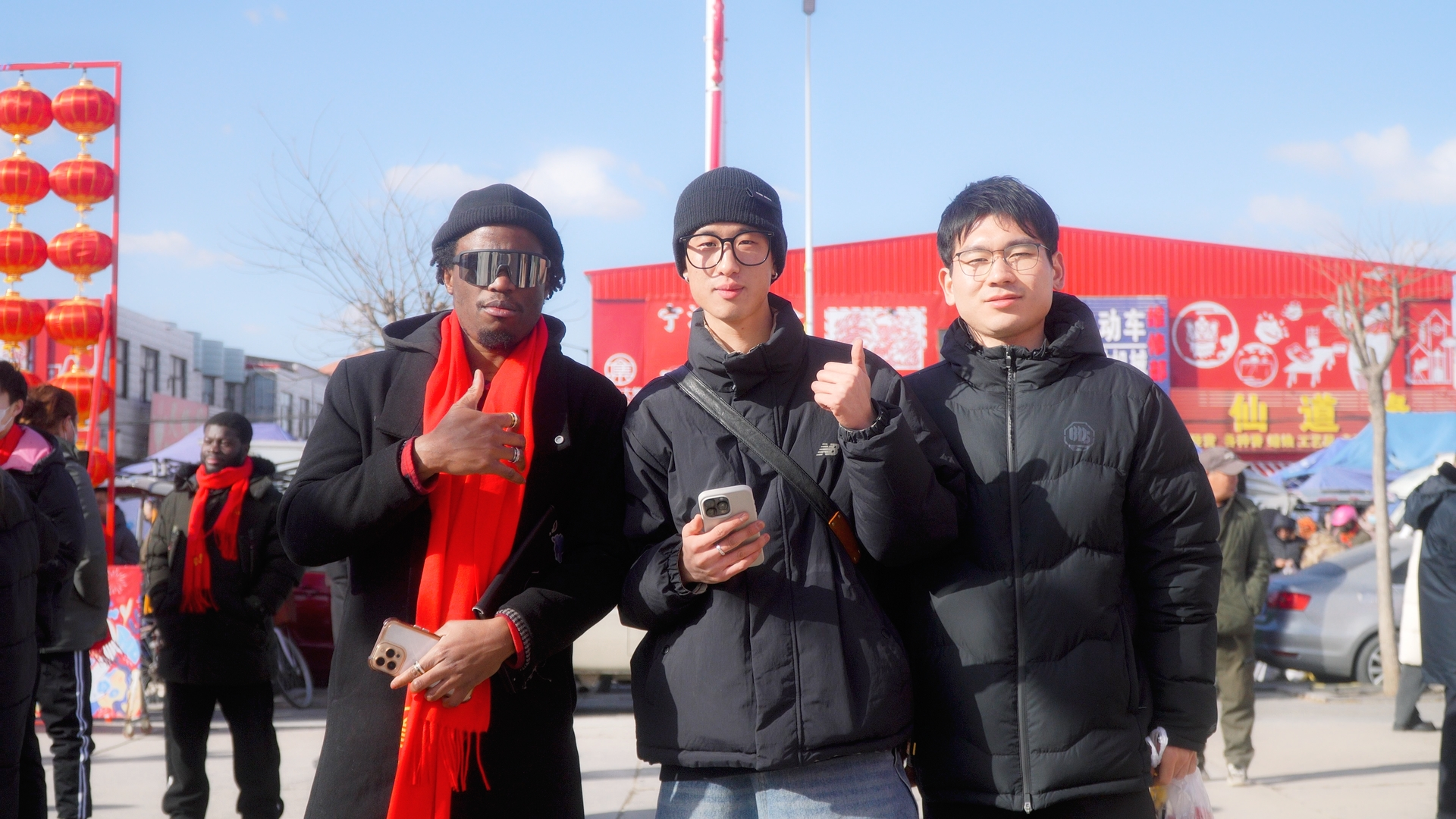 津彩過大年 | 國際青年趕鄉(xiāng)村大集 這個(gè)非遺春節(jié)收獲多多