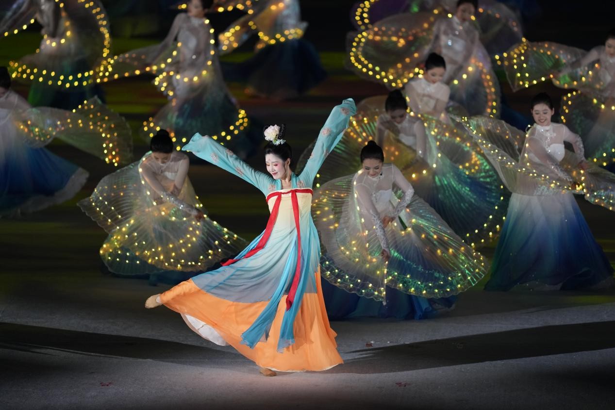 成都世運(yùn)會(huì)開幕！展現(xiàn)出中國(guó)式現(xiàn)代化萬(wàn)千氣象