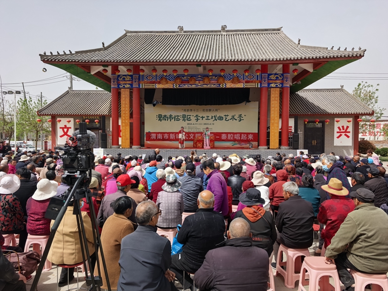 “一元?jiǎng)觥毕锣l(xiāng)演出現(xiàn)場（資料圖）。代九奎攝