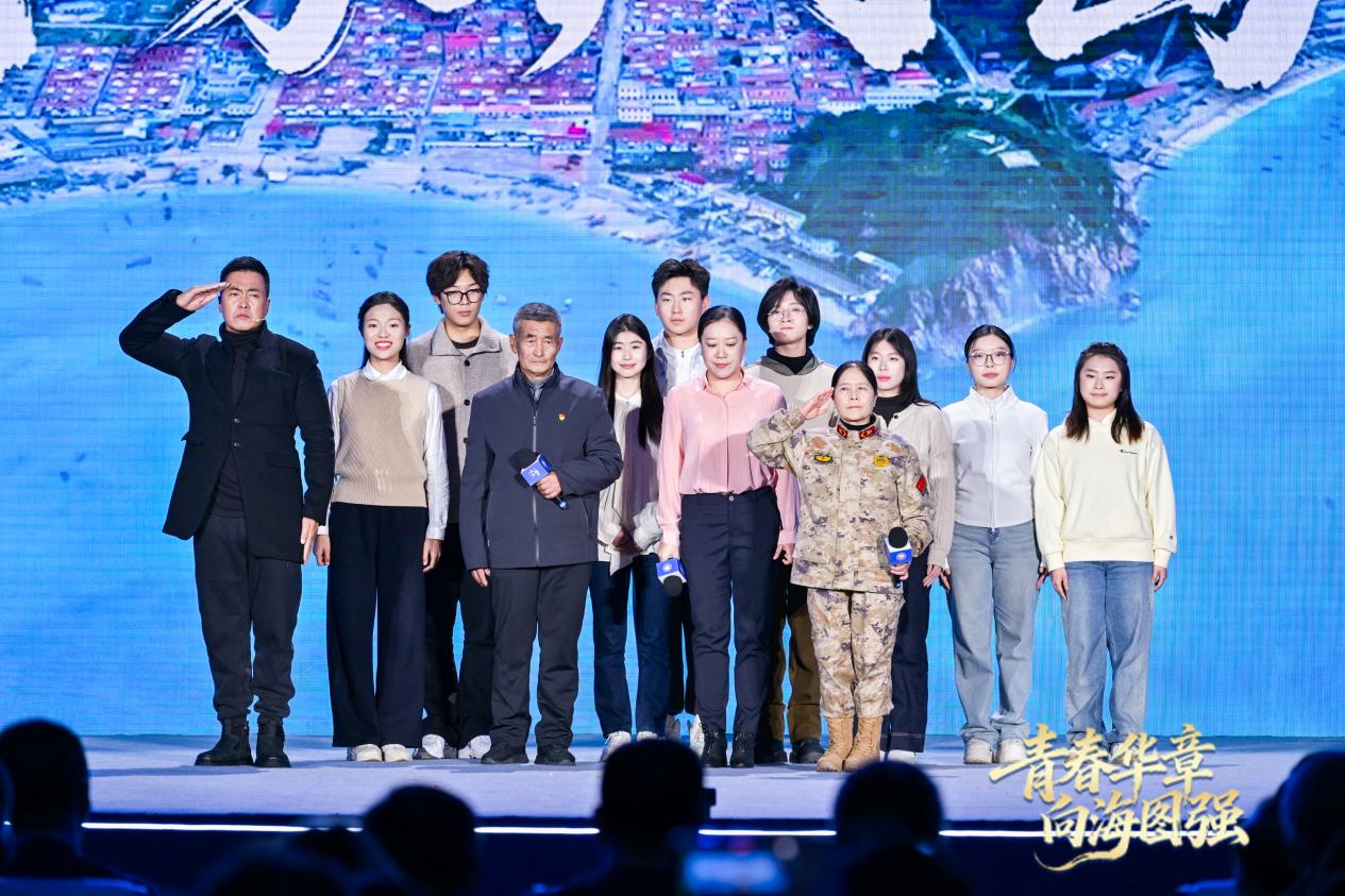 那志東、王仕花、王加輝、秦芳共同講述“平凡中的堅守”。主辦方供圖